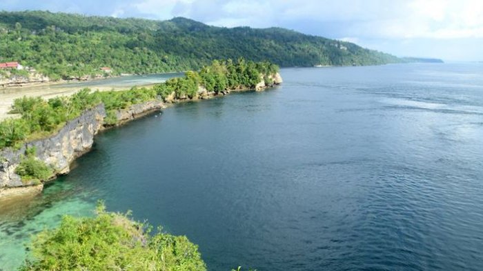 Tebing Kolagana - Termbunyi di Balik Kebun, Wisata Ini Jadi Spot Baru Nikmati Laut Baubau