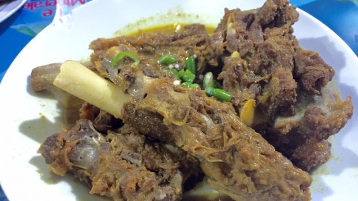 Kuliner Jogja - Tongseng Gajah! Porsinya Melegenda, Sedap Kuahnya Bikin Jatuh Cinta