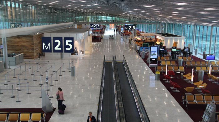 Gelandangan Curi Uang Tunai Rp 4,7 Miliar di Bandara Paris