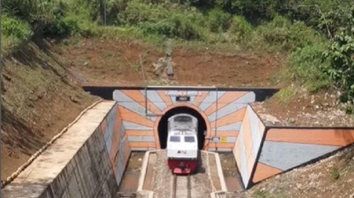 Mengenal Terowongan Kereta Api Pertama Buatan Indonesia, Ternyata Punya Pemandangan Menawan