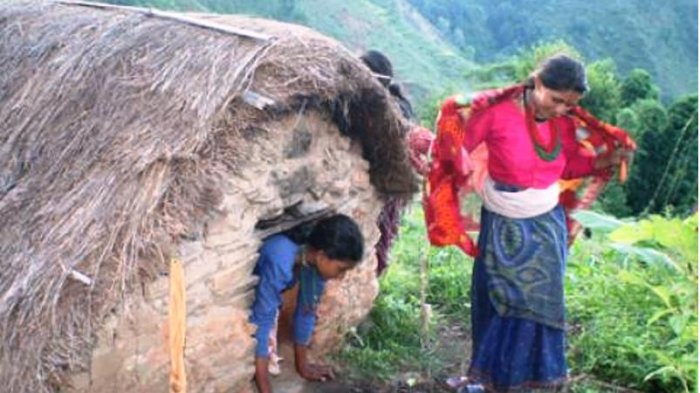 Dianggap Kotor dan Najis, Wanita di Desa Ini Tak Boleh Disentuh dan Diasingkan Selama Menstruasi