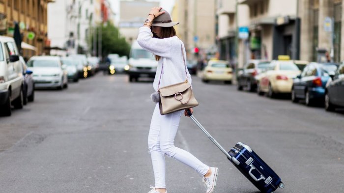 Tips Traveling - Nggak Jaman Takut Liburan Sendiri, 5 Cara Ini Jamin Solo Travelingmu Aman