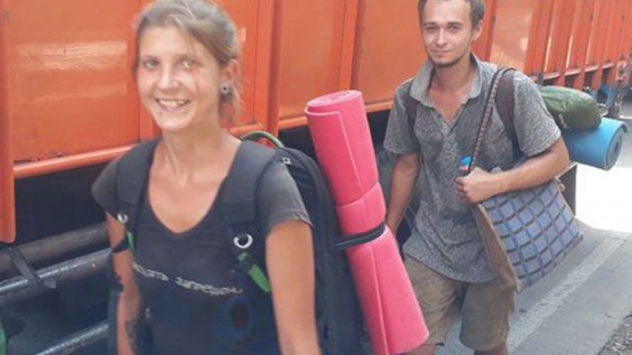 Jalan Kaki dari Bogor-Pelabuhan Ratu, Turis Rusia Ini Bikin Warga Melongo: Jaraknya 100 Km Lho