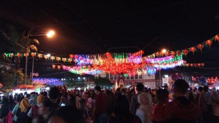 Rekayasa Lalu Lintas dan Kantong Parkir Car Free Night Kawasan Pasar Gede Solo saat Malam Imlek