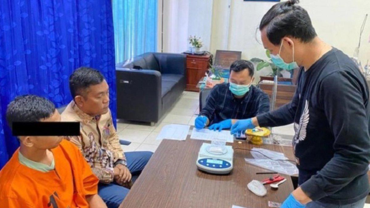 Viral WNA Ditangkap di Bandara Bali, Kedapatan Sembunyikan Sabu Dibungkus Kondom di Dalam Perutnya