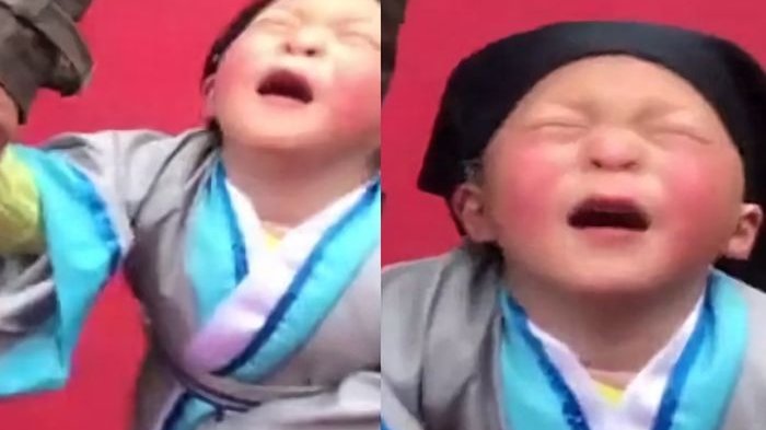 Astaga! Pertama Masuk Sekolah, Bocah Tiongkok Ini Langsung Viral Karena Ekspresi Menggemaskannya