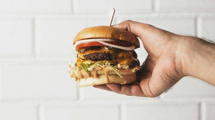 5 Resep Burger Tanpa Beef Biar Tidak Bosan, Bisa Pakai Tahu, Ayam hingga Ketan