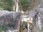 Air-Terjun-Oenitas-terletak-di-Kabupaten-Timor-Tengah-Selatan-Nusa-Tenggara-Timur-NTT.jpg