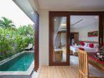 Aishwarya-Exclusive-Villas-satu-hotel-bintang-4-di-Gianyar-Bali-fasilitas-kolam-renang.jpg