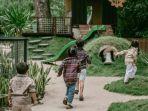 Anak-anak-bermain-di-playground-Boemisora.jpg