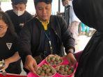 Bakso-Jendes-di-Bekasi-yang-sedang-disajikan.jpg