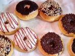 Berbagai-macam-rasa-donat-di-Donat-Mamadam-di-Koba-Bangka-Tengah-Bangka-Belitung.jpg