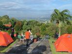 Berkemah-di-Watu-Tapak-Camp-Hill-Jogja.jpg