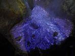 Blue-Fire-Kawah-Ijen-menjadi-satu-bagian-dari-itinerary-Banyuwangi-3-hari-2-malam-dari-Surabaya.jpg