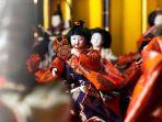 Boneka-Jepang-buat-oleh-oleh.jpg