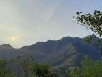 Bukit-Semar-di-Mojokerto.jpg