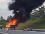 Bus-Rosalia-Indah-hangus-terbakar-di-Tol-Semarang-Solo.jpg