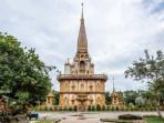 Chalong-Temple-atau-The-Wat-Chalong-di-Phuket-Thailand.jpg