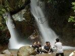 Curug-Kembar-di-Kampung-Cibereum.jpg