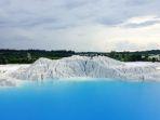 Danau-Kaolin-satu-tempat-wisata-terbaik-di-Belitung.jpg