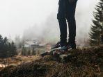Deretan-sneakers-murah-buat-dibawa-traveling.jpg