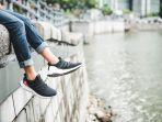 Deretan-sneakers-terbaik-buat-dibawa-traveling.jpg