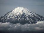 Deretan-tempat-terbaik-di-Jepang-buat-menyaksikan-pesona-Gunung-Fuji-yang-ikonik.jpg
