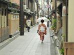 Di-distrik-Gion-di-Kyoto-pemandangan-seperti-ini-bisa-ditemukan.jpg