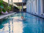 FRii-Bali-Echo-Beach-Hotel-satu-hotel-bintang-3-di-Canggu-Bali-fasilitas-kolam-renang.jpg