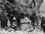 Foto-pendaratan-pertama-di-Pulau-Bouvet.jpg