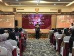 General-Manager-GM-Tribunnews-Solo-Vovo-Susatio-memberi-dalam-workshop-kepada-pelaku-UMKM.jpg