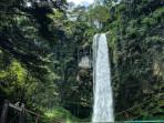 Grojogan-Sewu-air-terjun-populer-di-Tawangmangu-Karanganyar-Jawa-Tengah.jpg