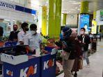 Ilustrasi-Para-Penumpang-Waktu-Boarding-Tiket-KA.jpg