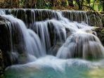 Ilustrasi-air-terjun-yang-aliran-airnya-bertingkat-seperti-anak-tangga.jpg