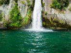 Ilustrasi-air-terjun-yang-menyejukkan-cocok-buat-liburan-akhir-pekan2.jpg
