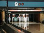 Ilustrasi-bermain-bowling.jpg