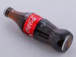 Ilustrasi-botol-Coca-Cola-dengan-isian-penuh.jpg