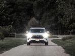 Ilustrasi-mobil-Toyota-Fortuner-dengan-lampu-yang-membuat-silau.jpg