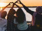 Ilustrasi-pantai-yang-cocok-untuk-piknik-bersama-bestie.jpg