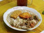Ilustrasi-rawon-menu-makan-siang-enak-di-Lumajang-Jawa-Timur.jpg