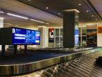 Ilustrasi-suasana-sepi-di-area-pengambilan-bagasi-bandara-airport-baggage-claim.jpg