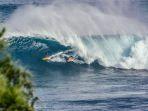 Ilustrasi-surfing-Pantai-Boa-satu-pantai-di-Nusa-Tenggara-Timur.jpg