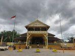 Istana-Kadriyah-Kesultanan-Pontianak-di-Pontianak-Kalimantan-Barat.jpg