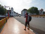 KOTA-LAMA-SEMARANG-Ilustrasi-wisatawan-yang-sedang-memotret-keindahan-Kota-Lama-Semarang.jpg
