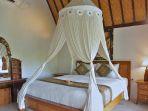Kamar-penginapan-di-Innala-Retreat-Nusa-Penida-Klungkung-Kabupaten-Nusa-Penida-Bali.jpg