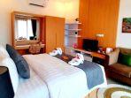 Kamar-penginapan-di-Sea-Terras-Suite-and-Luxury-Nusa-Penida-Bali-untuk-staycation.jpg
