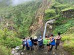 Keindahan-air-terjun-di-jalur-pendakian-Gunung-Rinjani-via-Torean.jpg
