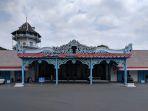 Keraton-Surakarta-satu-tempat-wisata-sejarah-di-Solo-Jawa-Tengah-yang-menarik-buat-dijelajahi.jpg