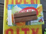 Kitkat-satu-oleh-oleh-yang-bisa-kamu-temukan-di-Bandara-Narita-Jepang.jpg