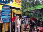Kolase-foto-sewa-sepeda-listrik-dan-scooter-di-Taman-Margasatwa-Ragunan-Jakarta.jpg
